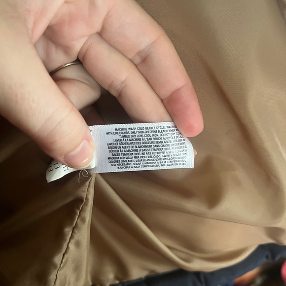 Men's Blue and Black Puffer Vest - Picture 5 of 7